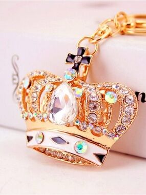 White Crystal Rhinestone Crown Cross Purse Bag Charm Keychain Gold Tone Luxe NEW
